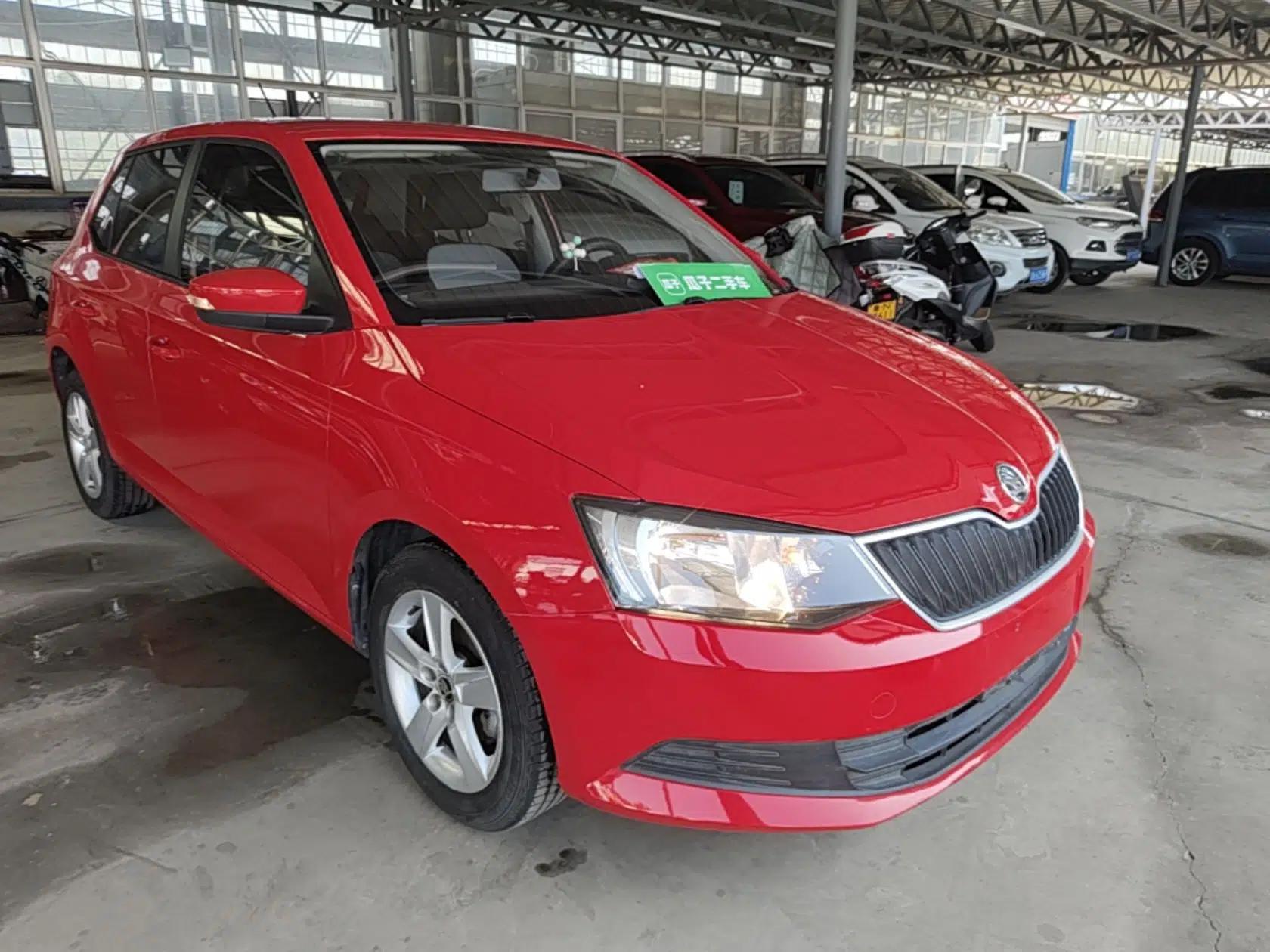 Used Skoda Fabia 2016 1.4L Automatic Car Enjoy Edition — миниатюра 3