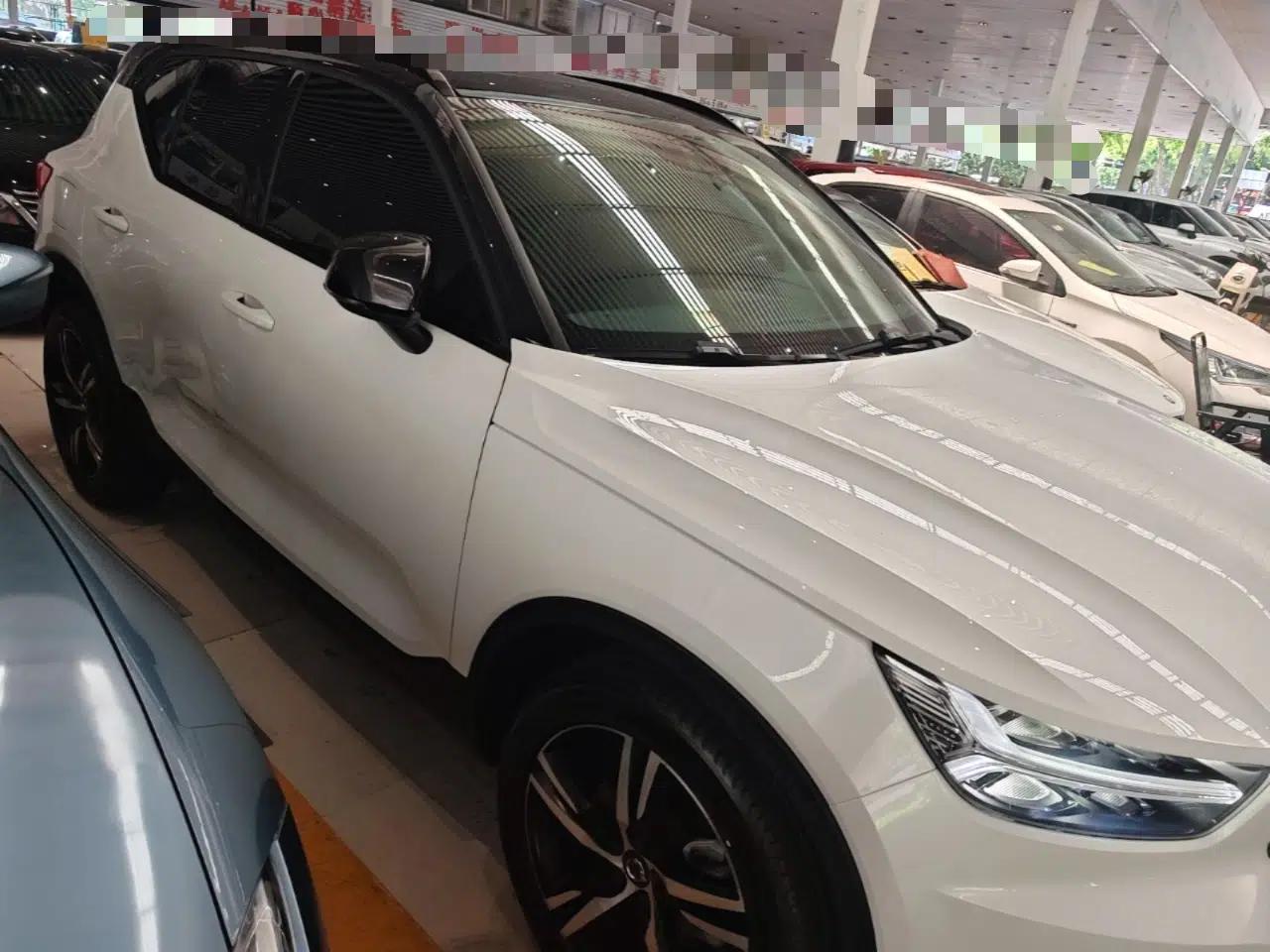 Used Volvo XC40 2021 T4 Four-Wheel Drive Smart & Sporty Edition — миниатюра 3