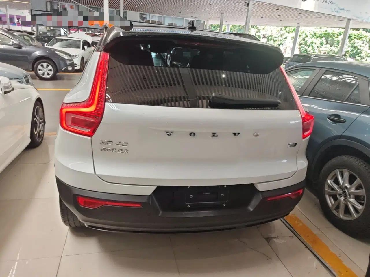 Used Volvo XC40 2021 T4 Four-Wheel Drive Smart & Sporty Edition — миниатюра 5