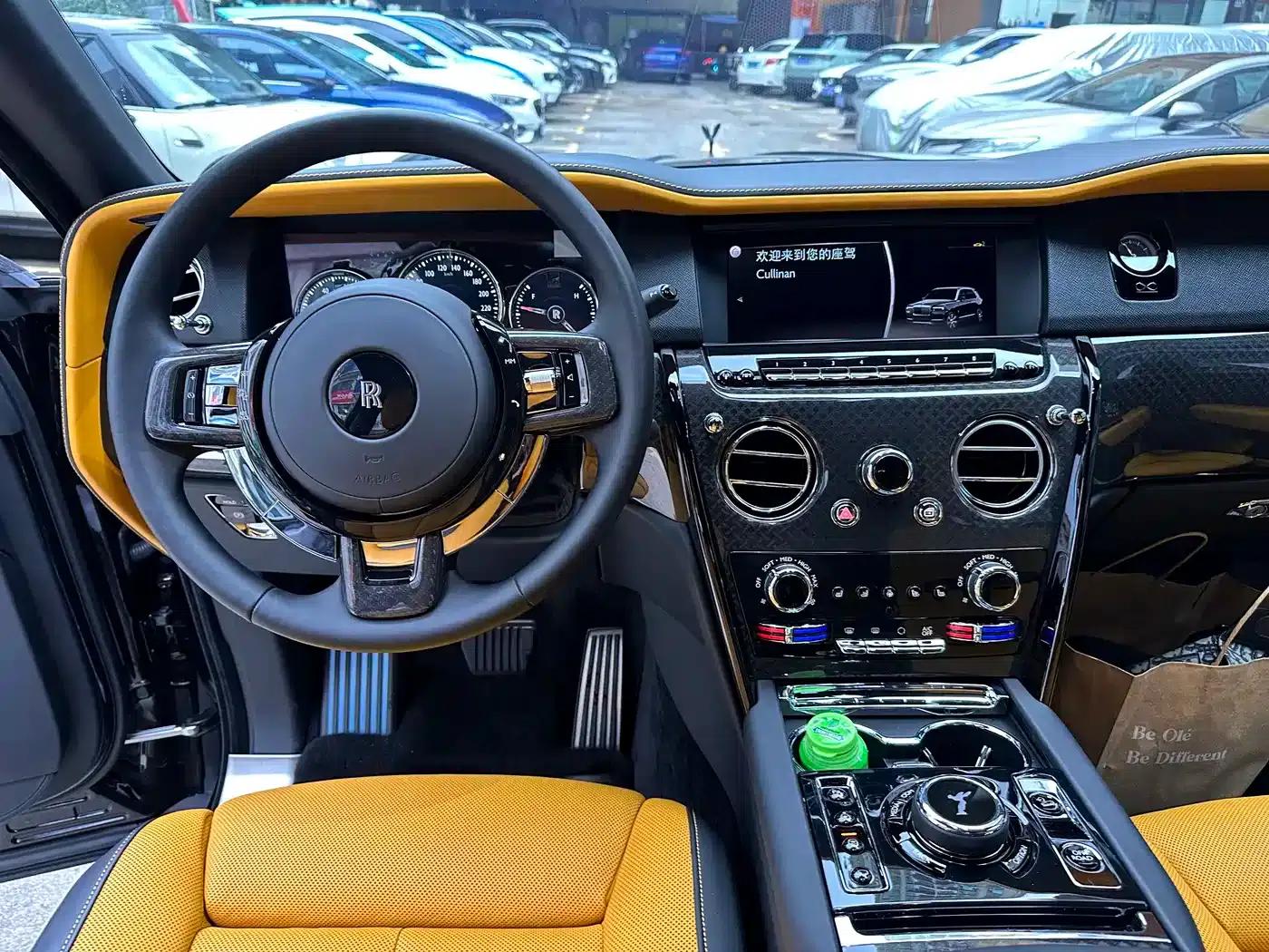 2020 Cullinan Black Badge — миниатюра 11
