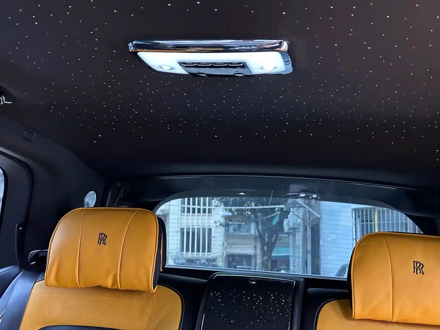 2020 Cullinan Black Badge — миниатюра 9