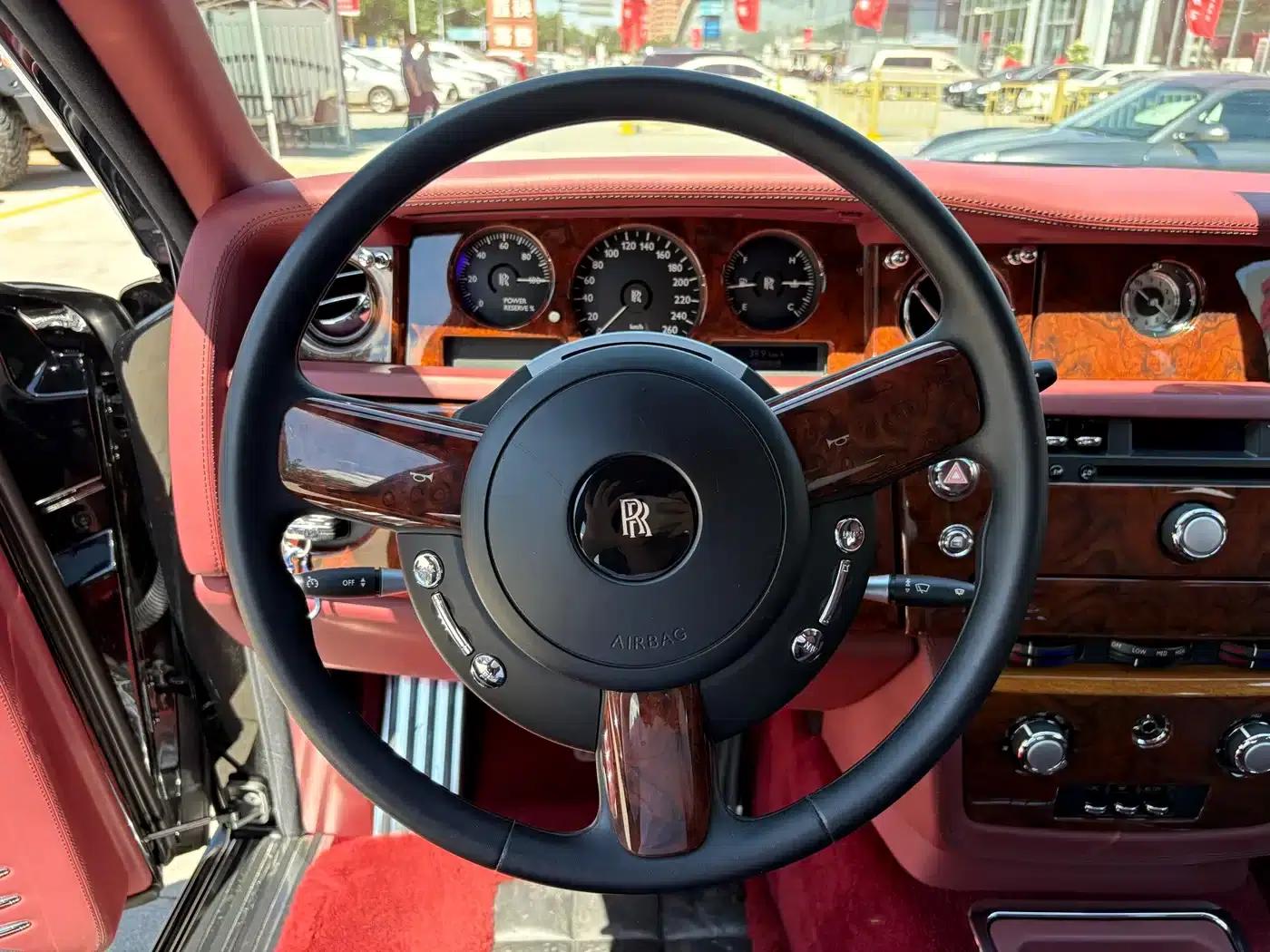 2013 Phantom 6.7L Extended Wheelbase (EWB) — миниатюра 12