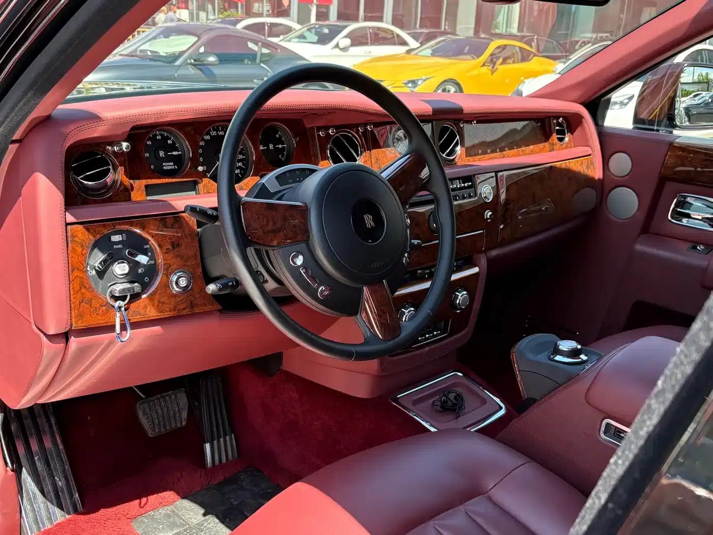 2013 Phantom 6.7L Extended Wheelbase (EWB) — миниатюра 13