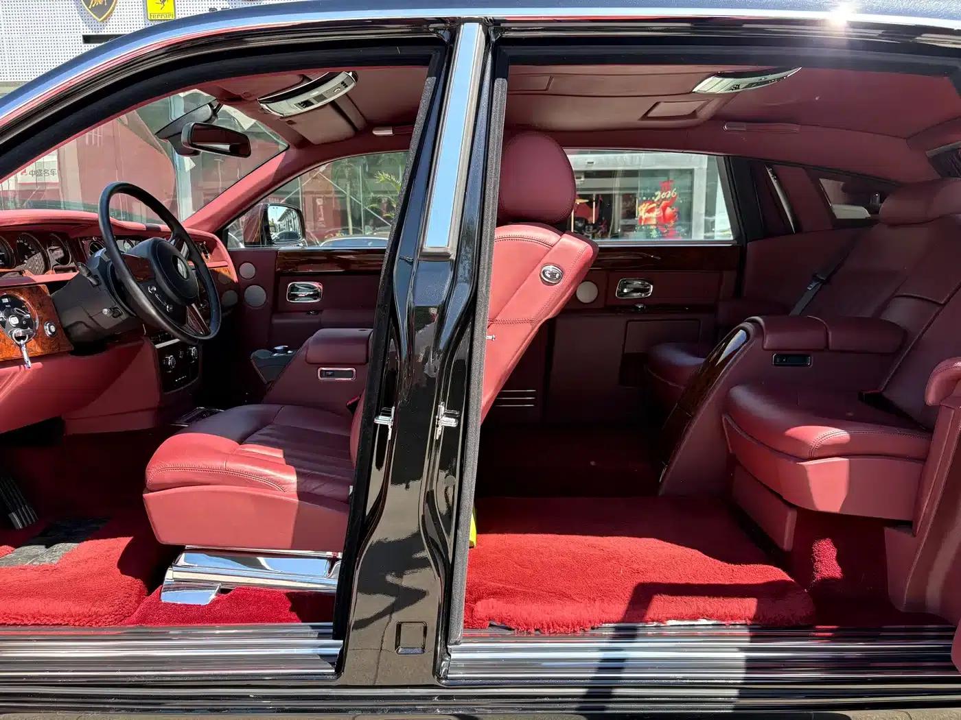 2013 Phantom 6.7L Extended Wheelbase (EWB) — миниатюра 14