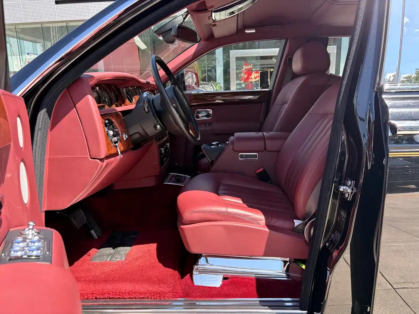 2013 Phantom 6.7L Extended Wheelbase (EWB) — миниатюра 10