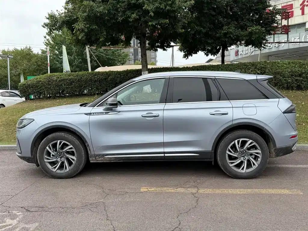 Adventurer 2023 2.0T 2WD Premium Edition — миниатюра 3