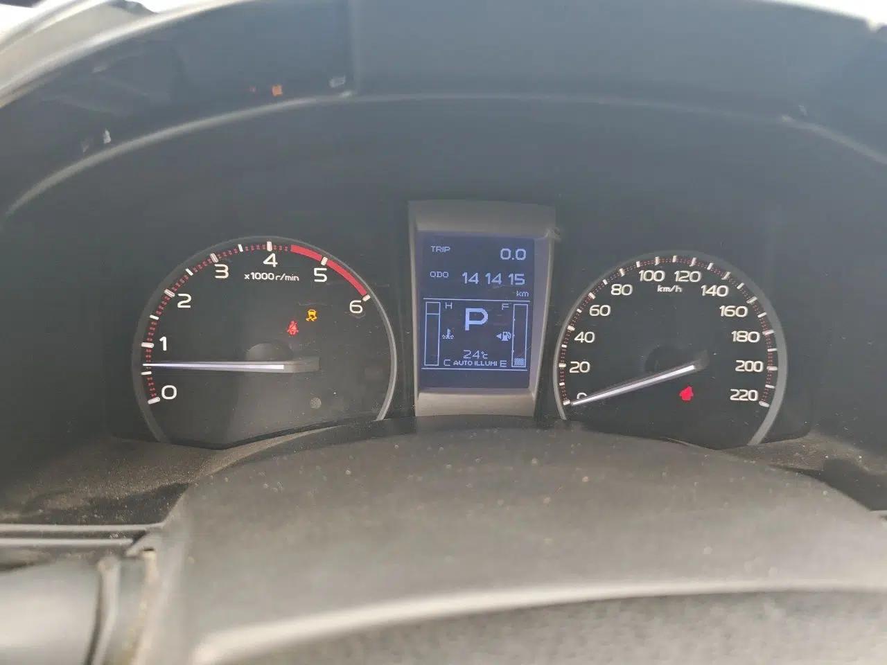Used Isuzu D-MAX 2018 3.0T Four-Wheel Drive Automatic X-POWER Edition 4JJ1-TC HI — миниатюра 11