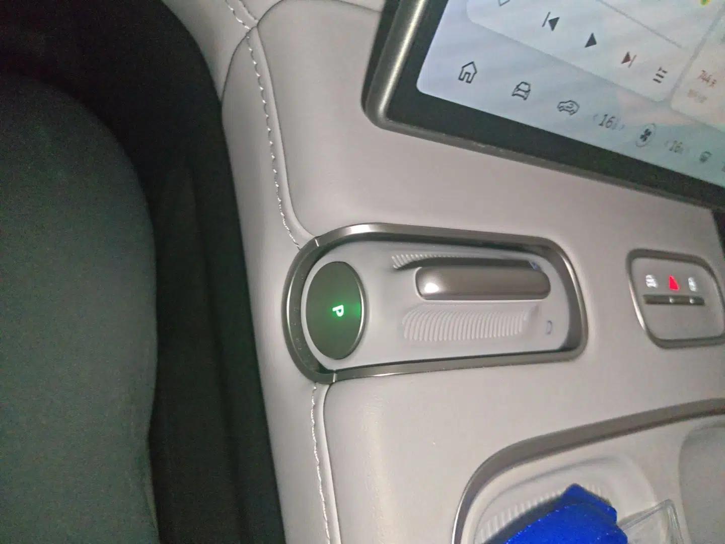 Used Nio EC6 2024 75 kWh — миниатюра 16