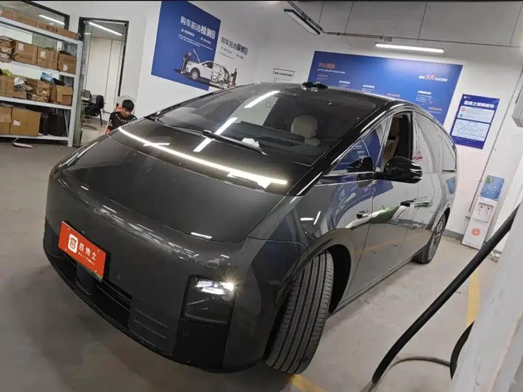 Li Auto MEGA 2025 Home Edition — миниатюра 2