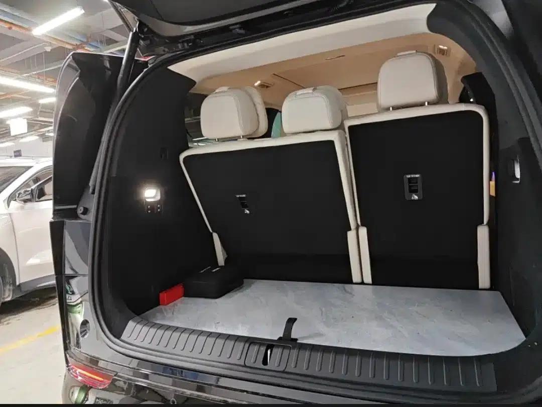 Li Auto MEGA 2025 Home Edition — миниатюра 3