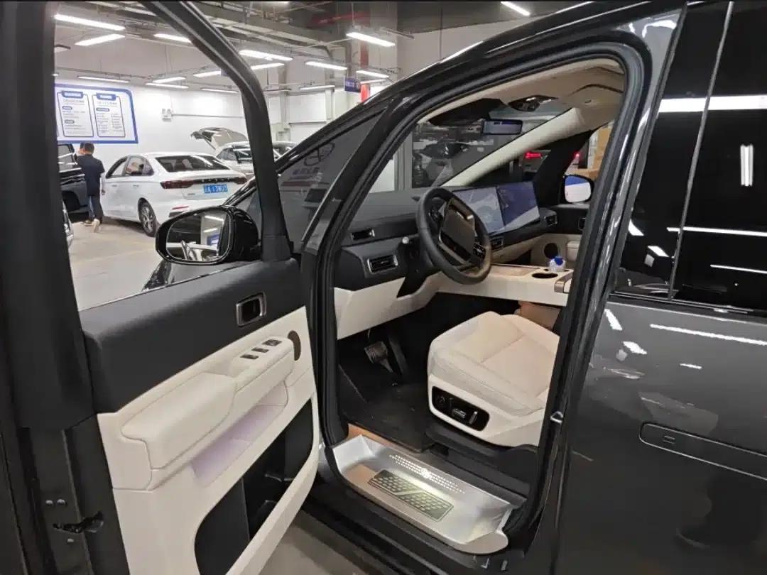 Li Auto MEGA 2025 Home Edition — миниатюра 7