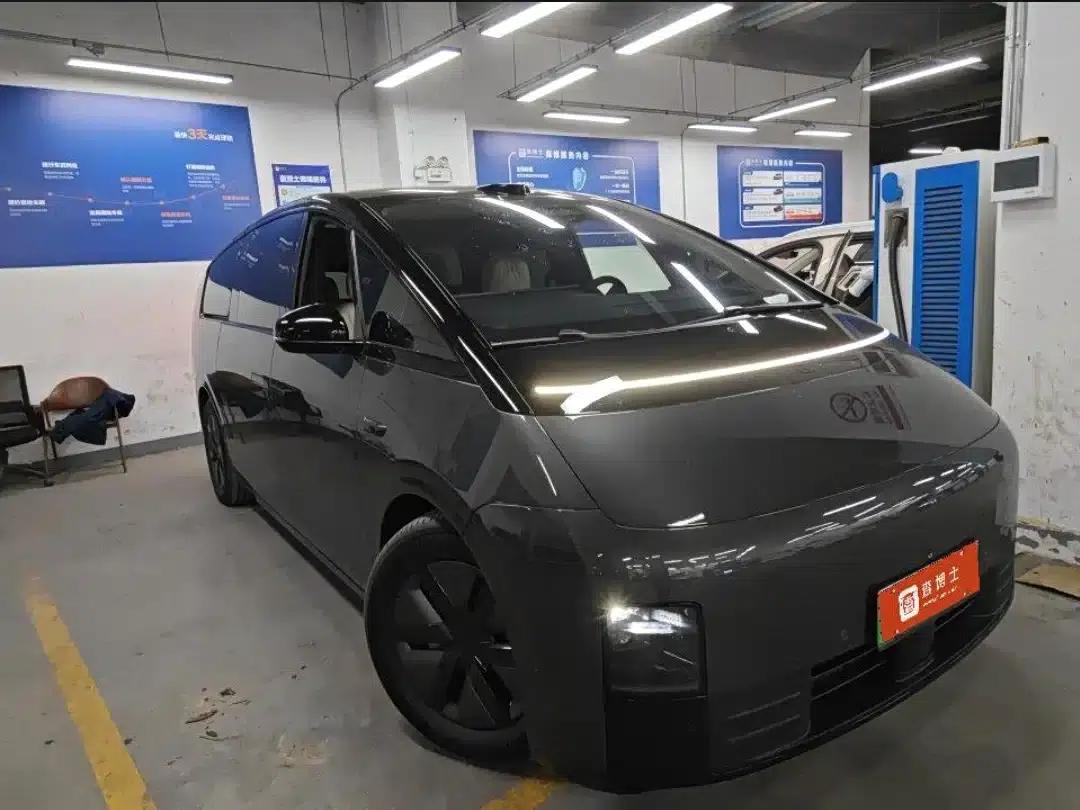 Li Auto MEGA 2025 Home Edition — миниатюра 10
