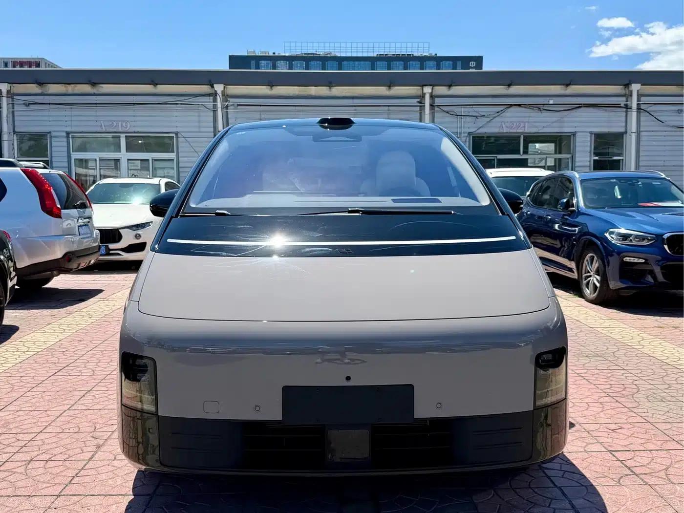 Li Auto MEGA 2025 Home Edition — миниатюра 2