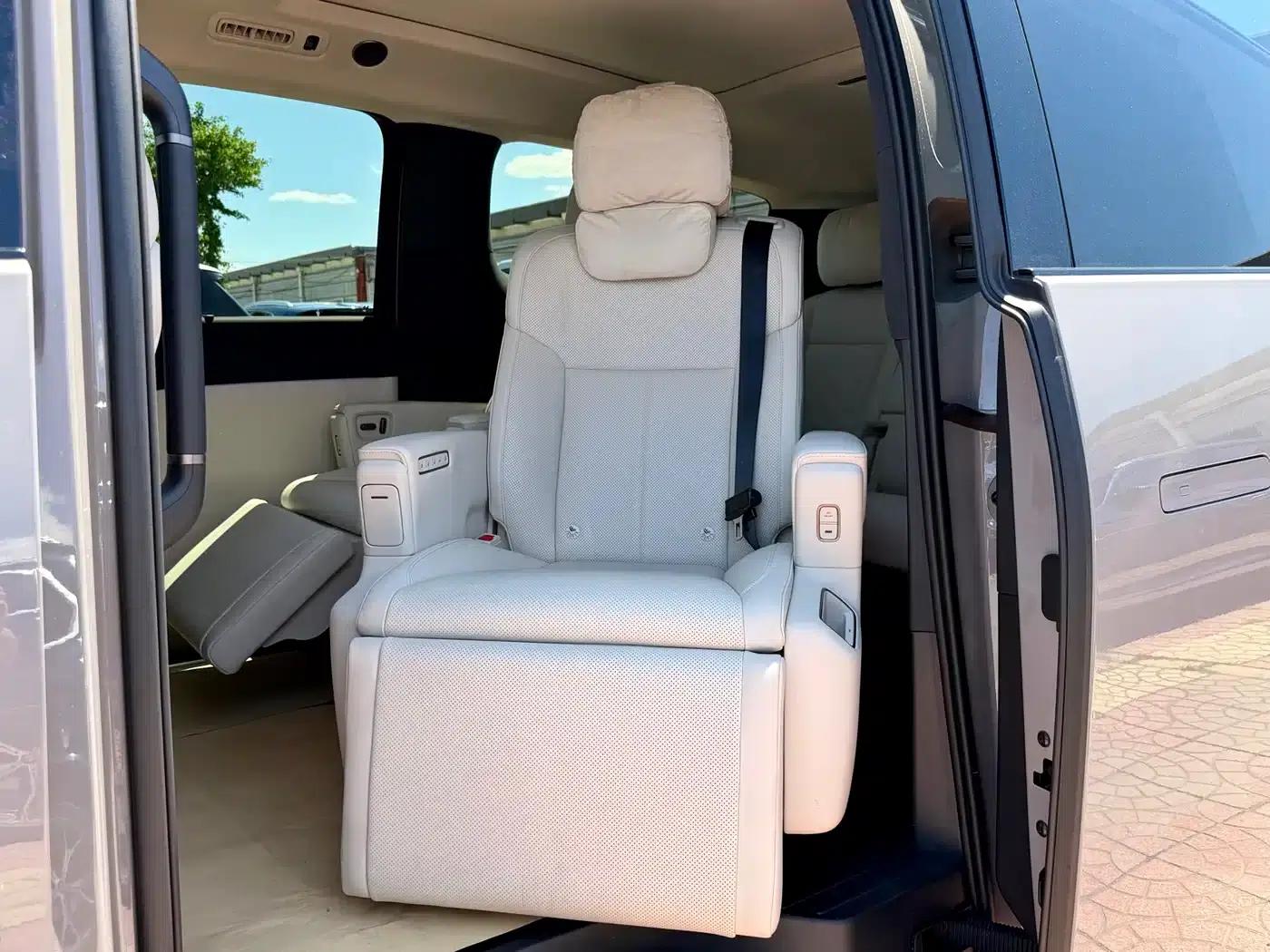 Li Auto MEGA 2025 Home Edition — миниатюра 24
