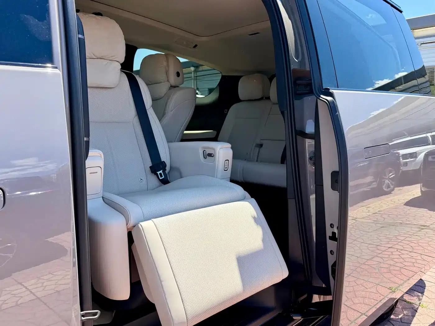 Li Auto MEGA 2025 Home Edition — миниатюра 30