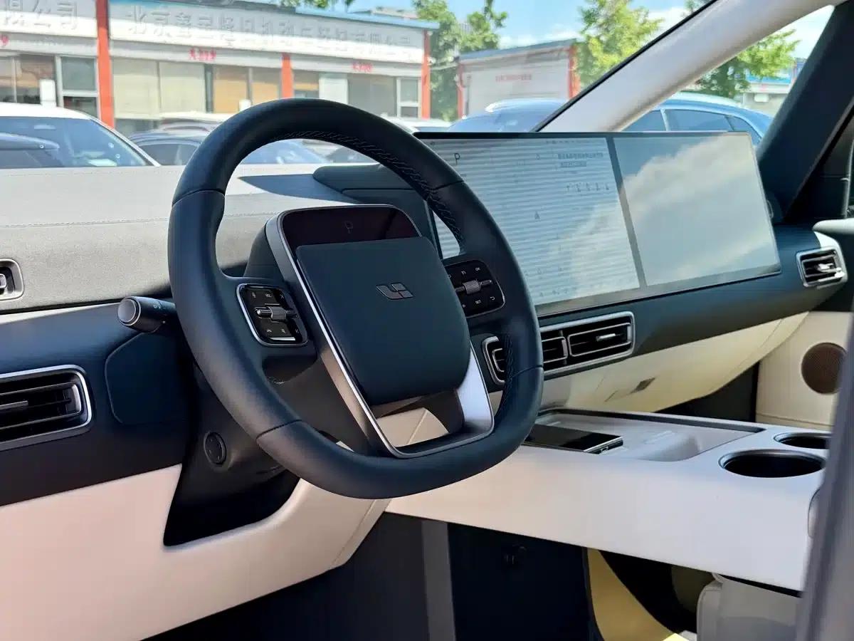 Li Auto MEGA 2025 Home Edition — миниатюра 4