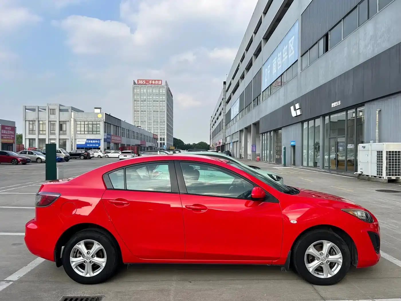 Mazda 3 Axela 2013 Sedan 1.6L Automatic Elite — миниатюра 4