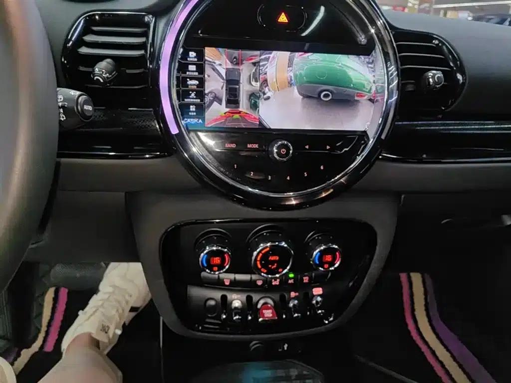 2023 MINI CLUBMAN Facelift 1.5T COOPER Classic — миниатюра 13