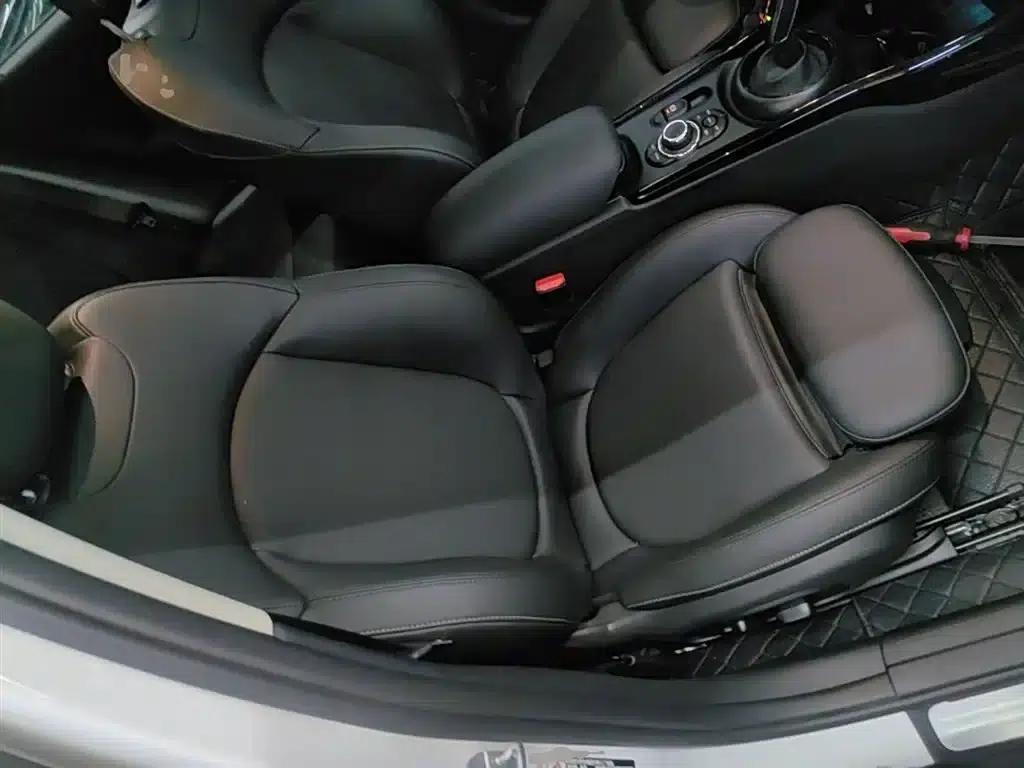 2023 MINI CLUBMAN Facelift 1.5T COOPER Classic — миниатюра 25
