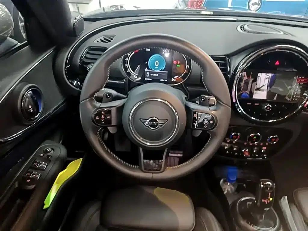 MINI CLUBMAN 2023 Facelift 2.0T COOPER S Connoisseur — миниатюра 11