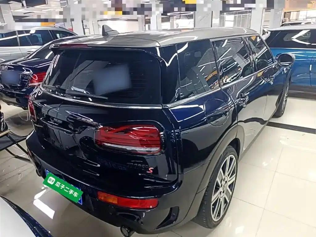 MINI CLUBMAN 2023 Facelift 2.0T COOPER S Connoisseur — миниатюра 7