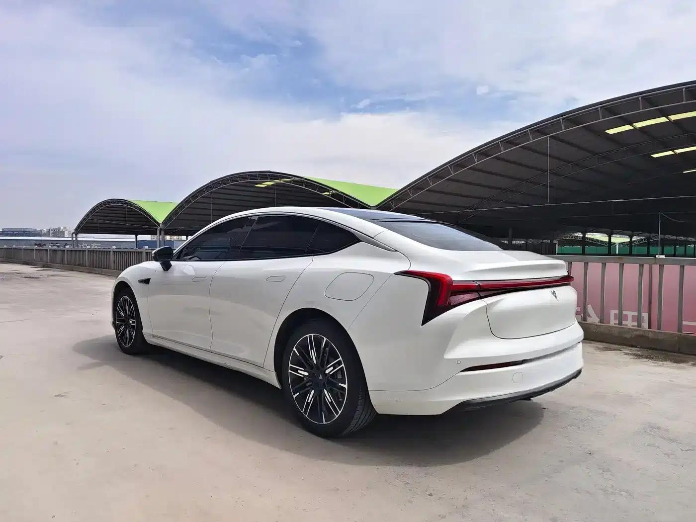 Nezha S 2024 Range Extended 1060 Edition — миниатюра 4