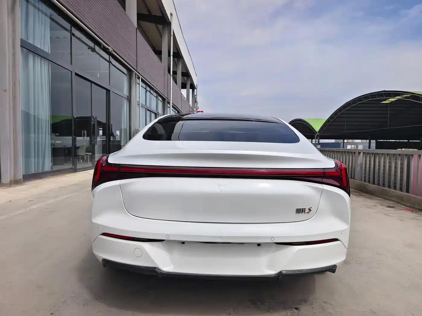 Nezha S 2024 Range Extended 1060 Edition — миниатюра 5