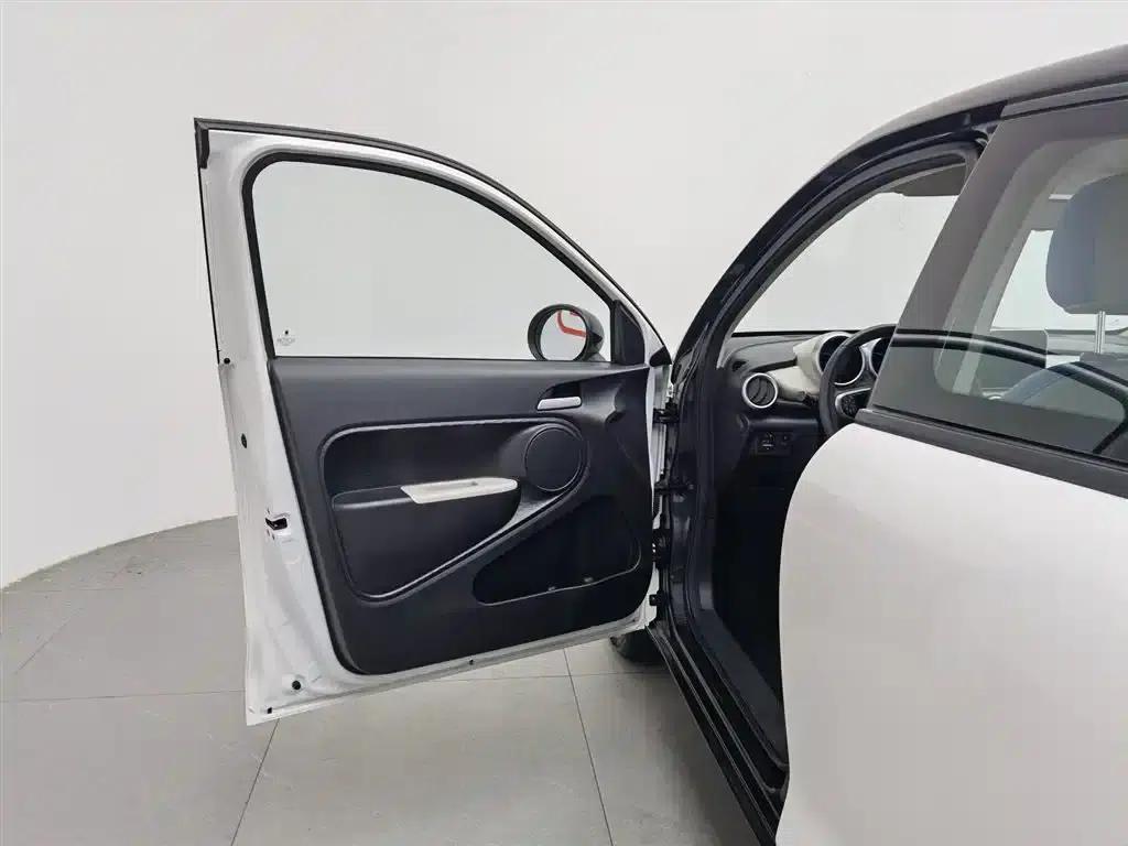 ORA Black Cat 2021 Model 301km Base Edition — миниатюра 8