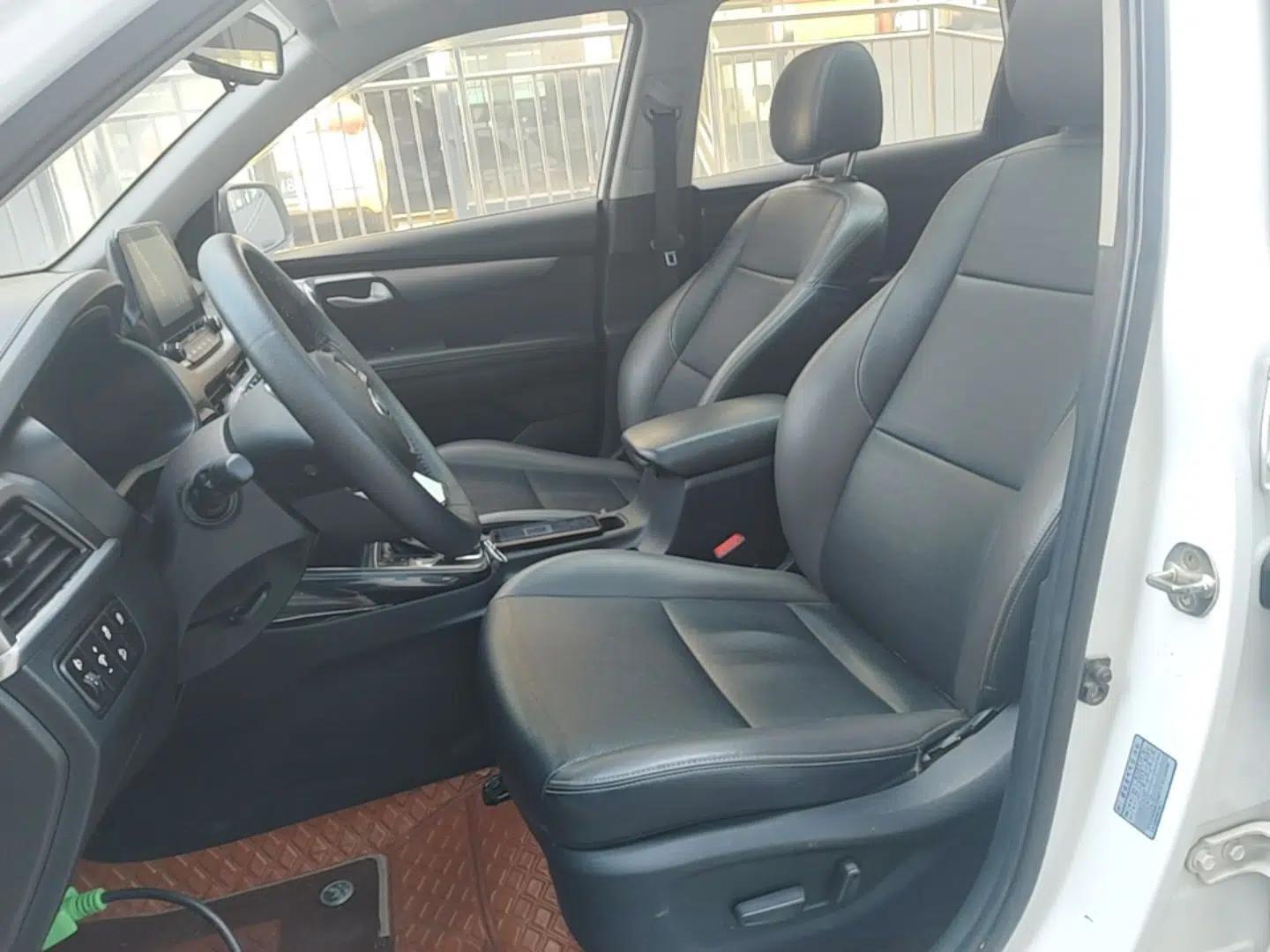 Used Kia Sportage R 2019 2.0L Automatic Smart Luxury Edition — миниатюра 17