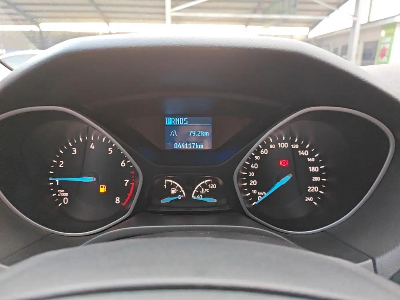 Used Ford Focus 2018 Hatchback Classic 1.6L Automatic Comfort Plus SmartDrive Edition — миниатюра 14