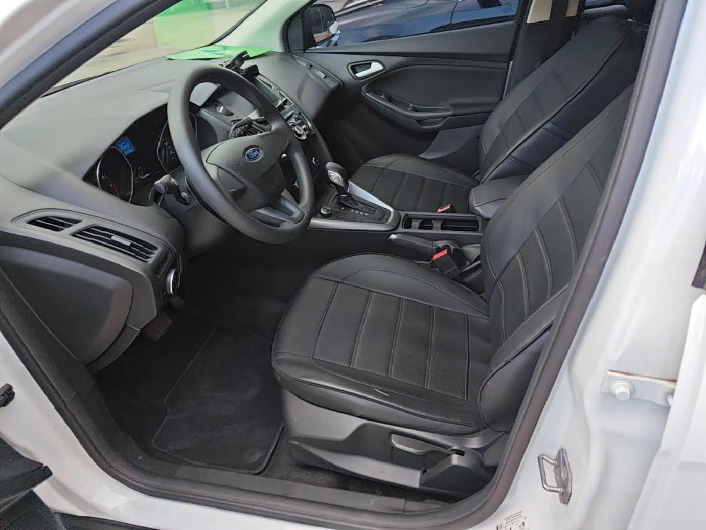 Used Ford Focus 2018 Hatchback Classic 1.6L Automatic Comfort Plus SmartDrive Edition — миниатюра 17