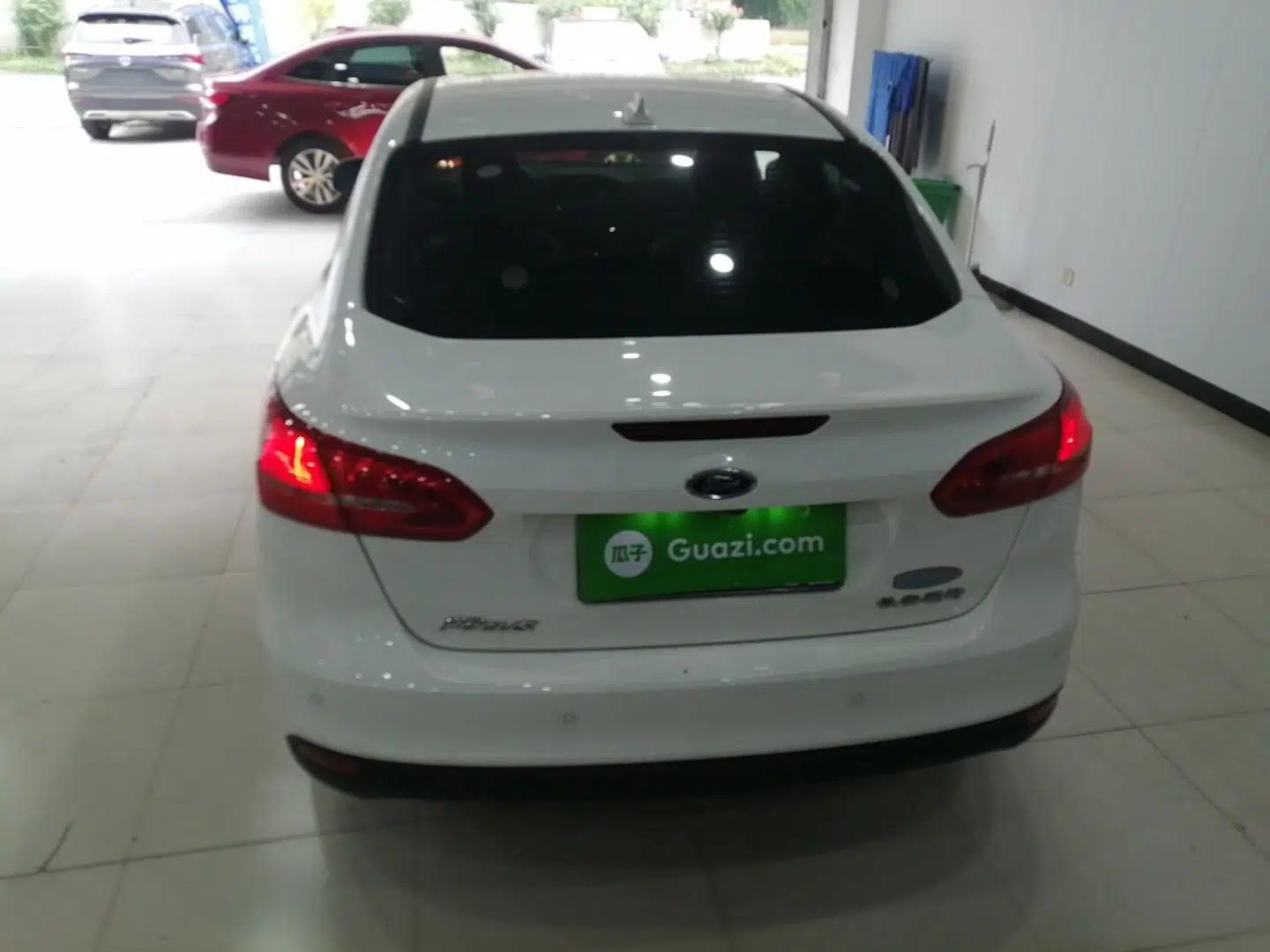 Used Ford Focus 2017 Sedan 1.6L Automatic Fashion Edition Smart Drive Version — миниатюра 5