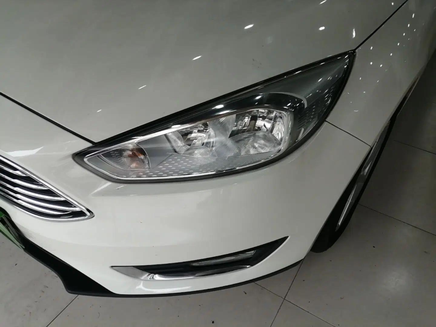 Used Ford Focus 2017 Sedan 1.6L Automatic Fashion Edition Smart Drive Version — миниатюра 8