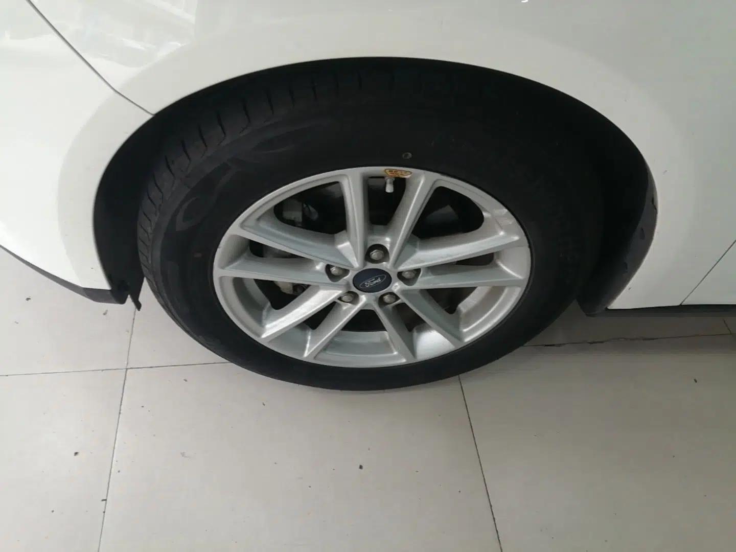Used Ford Focus 2017 Sedan 1.6L Automatic Fashion Edition Smart Drive Version — миниатюра 10
