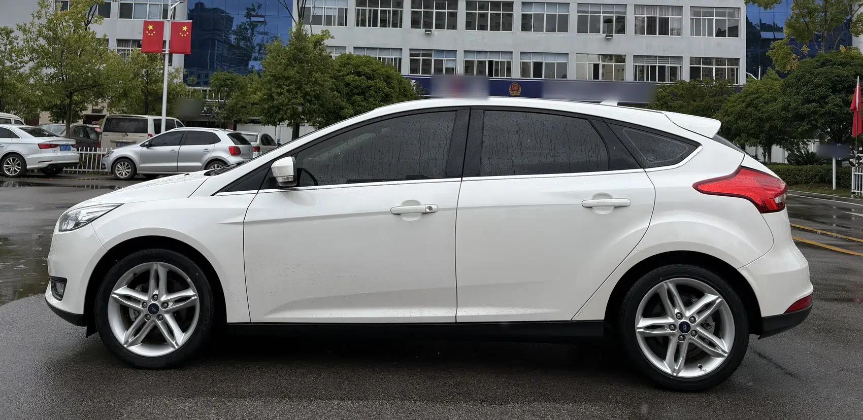 Used Ford Focus 2020 Hatchback Classic 1.5L Automatic Trendy Model — миниатюра 11