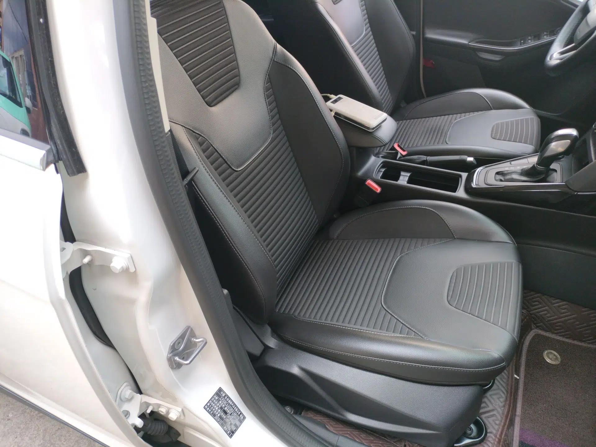 Used Ford Focus 2020 Hatchback Classic 1.5L Automatic Trendy Model — миниатюра 18