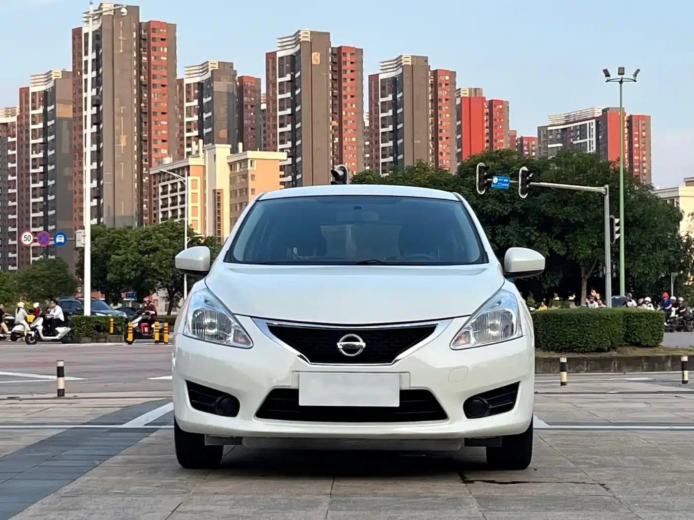 2014 Tiida 1.6L CVT Comfort Model — миниатюра 2