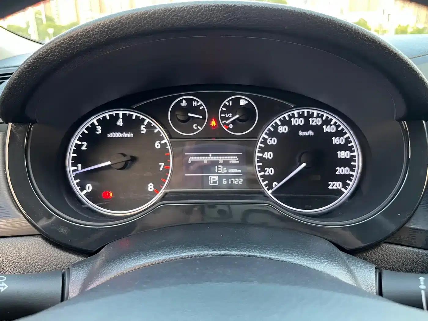 2014 Tiida 1.6L CVT Comfort Model — миниатюра 15