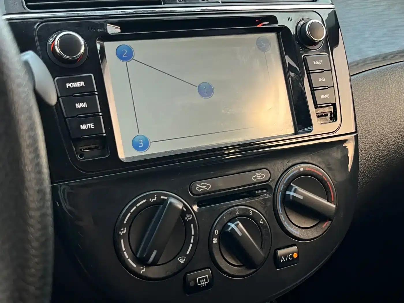 2014 Tiida 1.6L CVT Comfort Model — миниатюра 16