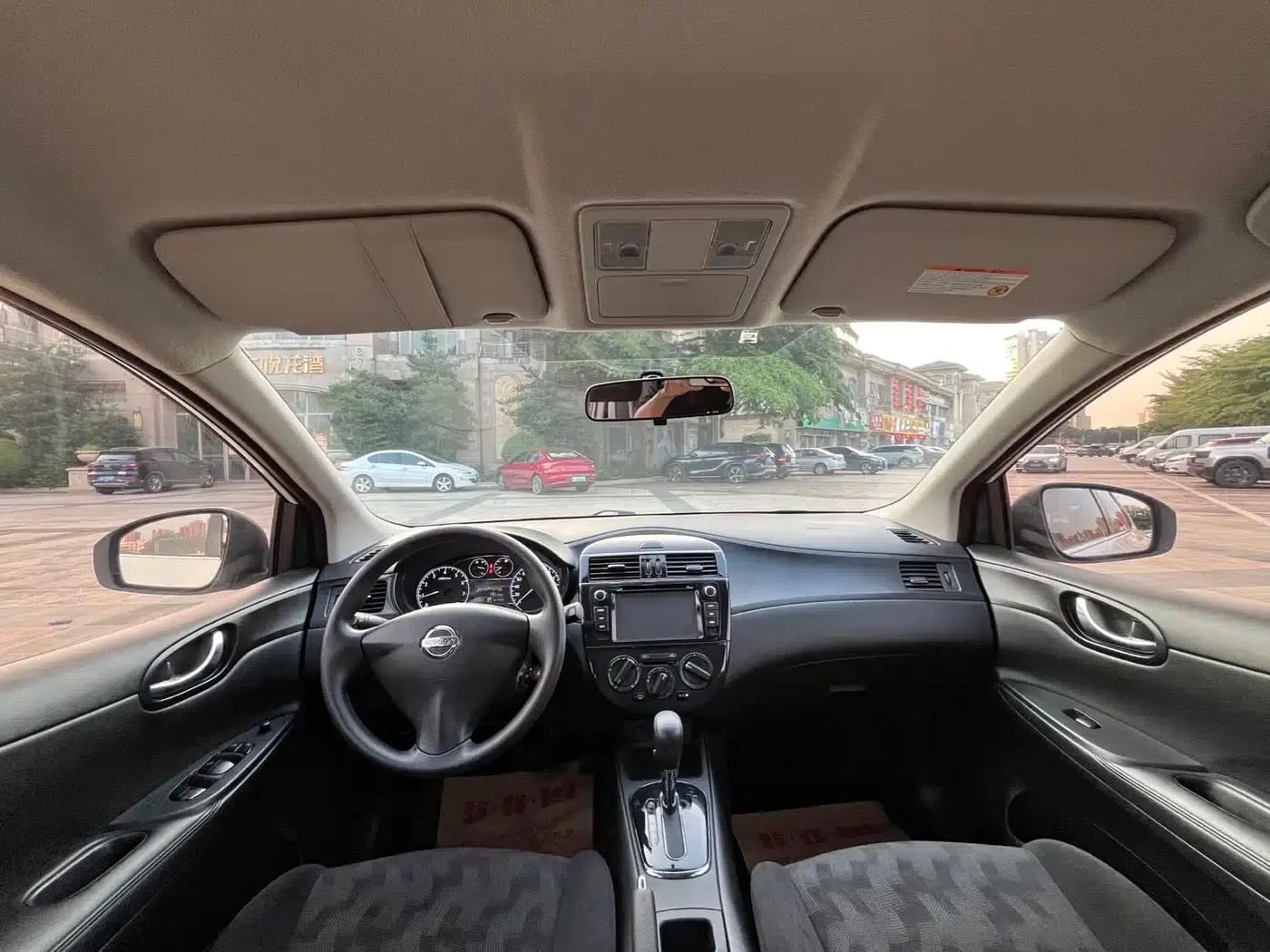 2014 Tiida 1.6L CVT Comfort Model — миниатюра 5