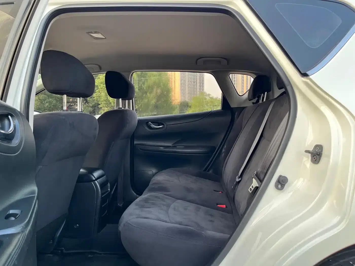 2014 Tiida 1.6L CVT Comfort Model — миниатюра 6