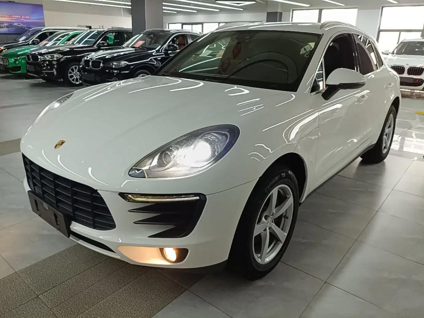 Used Porsche Macan 2017 Macan 2.0T — миниатюра 1
