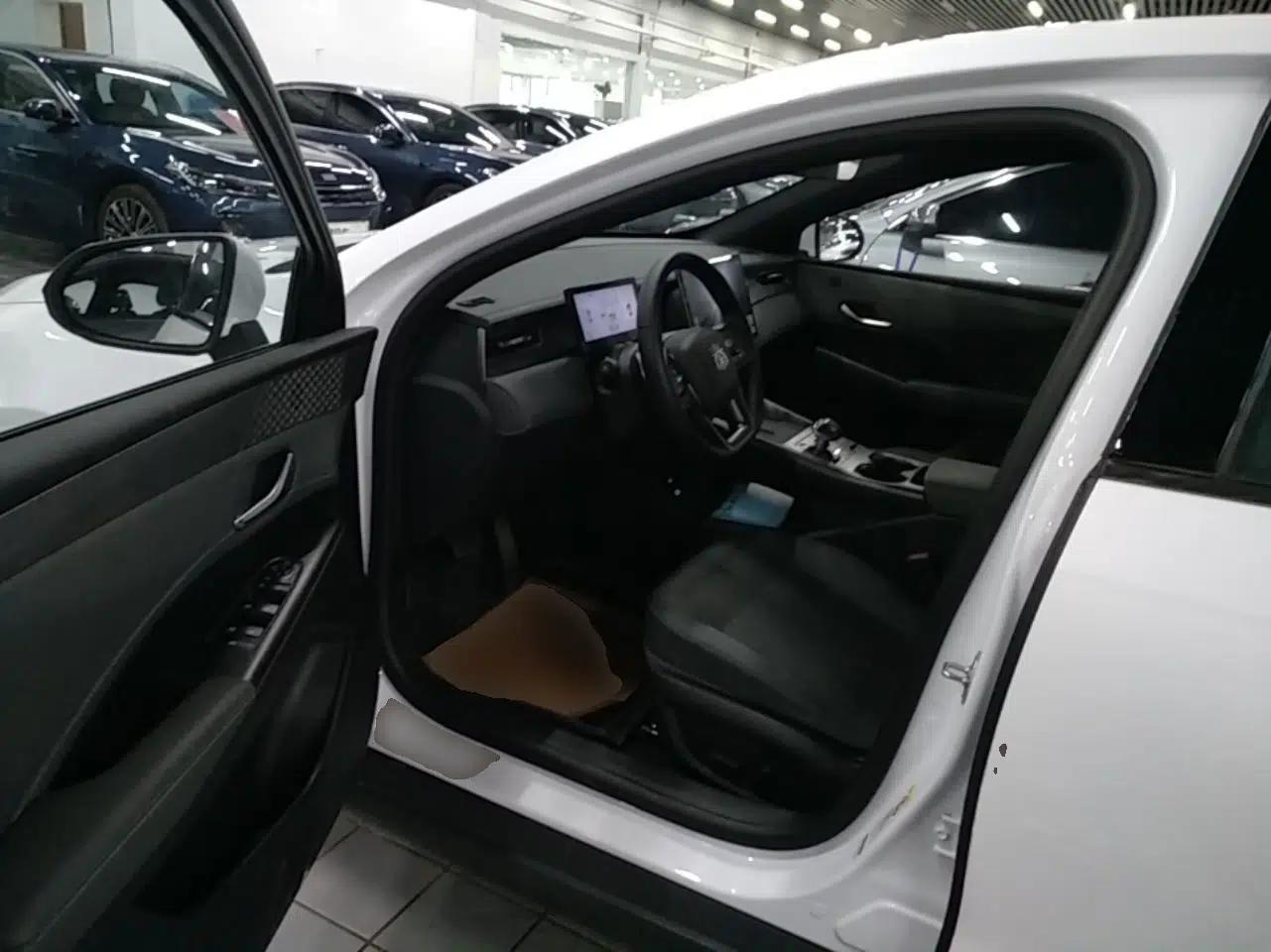Used BYD Qin PLUS 2025 DM-i Smart Drive 120KM Superior Model — миниатюра 22