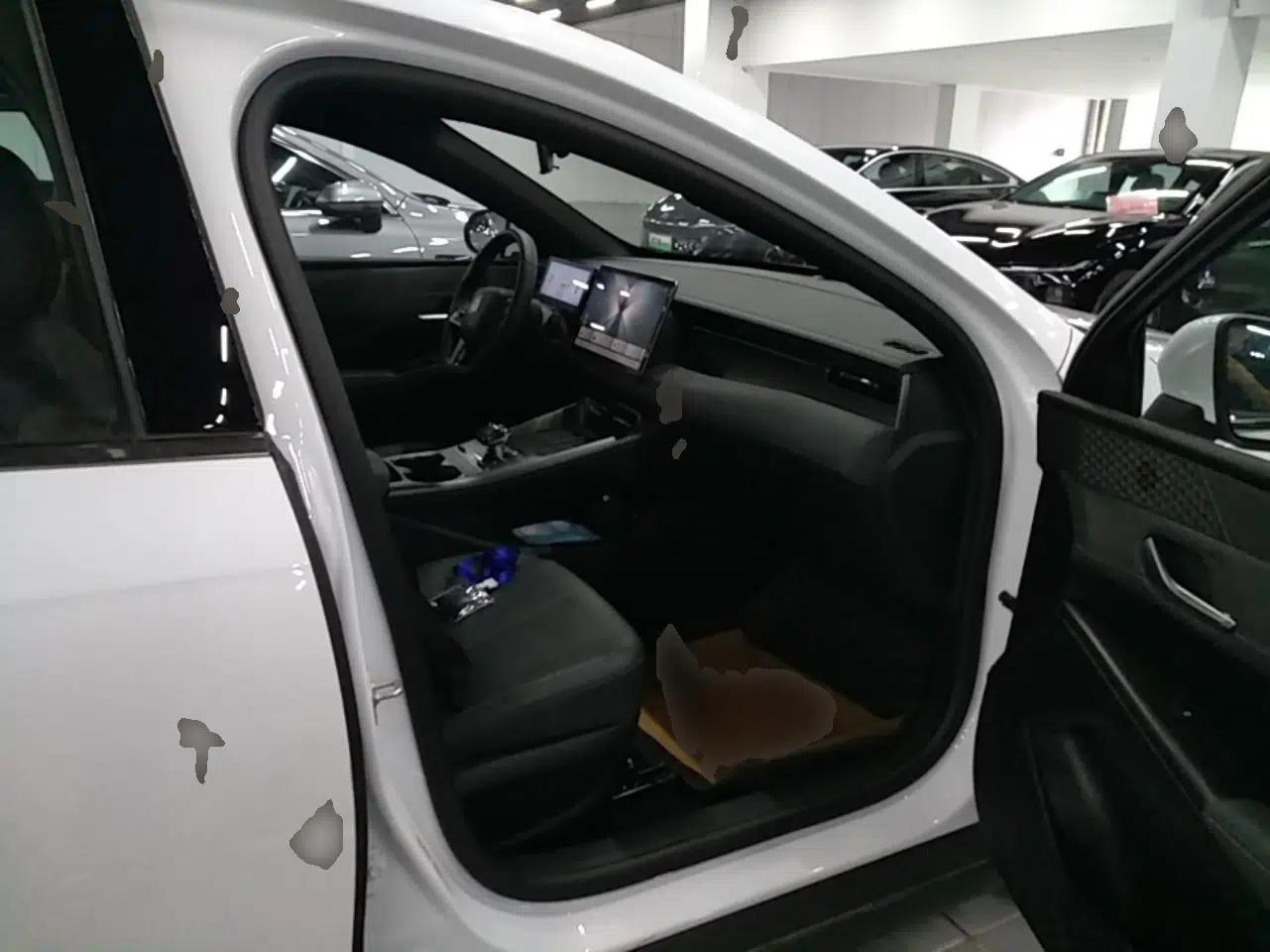 Used BYD Qin PLUS 2025 DM-i Smart Drive 120KM Superior Model — миниатюра 24