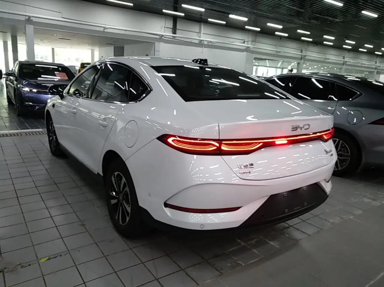 Used BYD Qin PLUS 2025 DM-i Smart Drive 120KM Superior Model — миниатюра 4