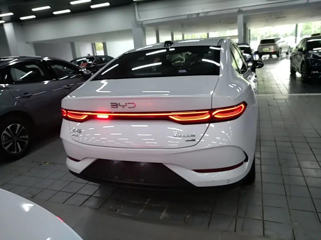 Used BYD Qin PLUS 2025 DM-i Smart Drive 120KM Superior Model — миниатюра 5