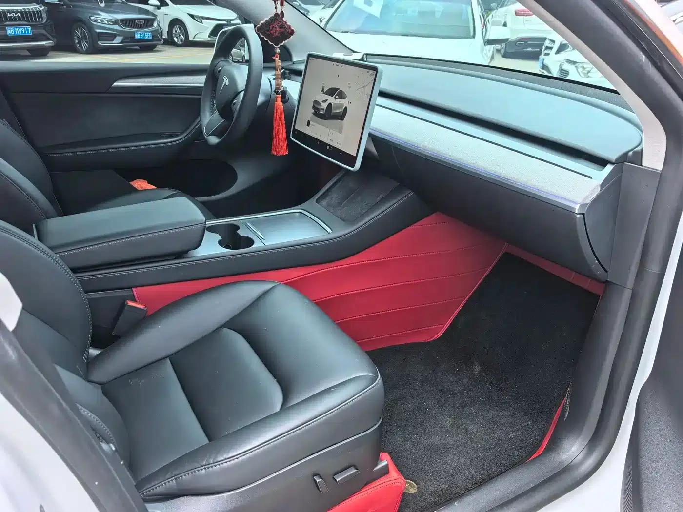 Model Y 2023 Rear-Wheel Drive — миниатюра 6