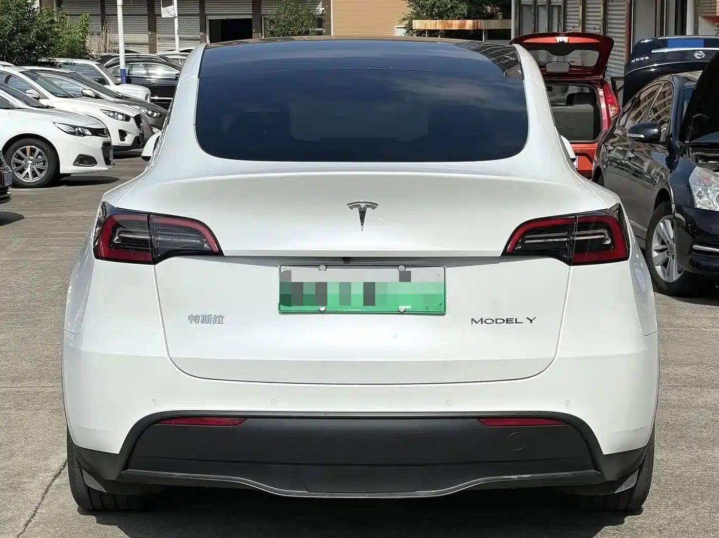 Model Y 2023 Rear-Wheel Drive — миниатюра 8
