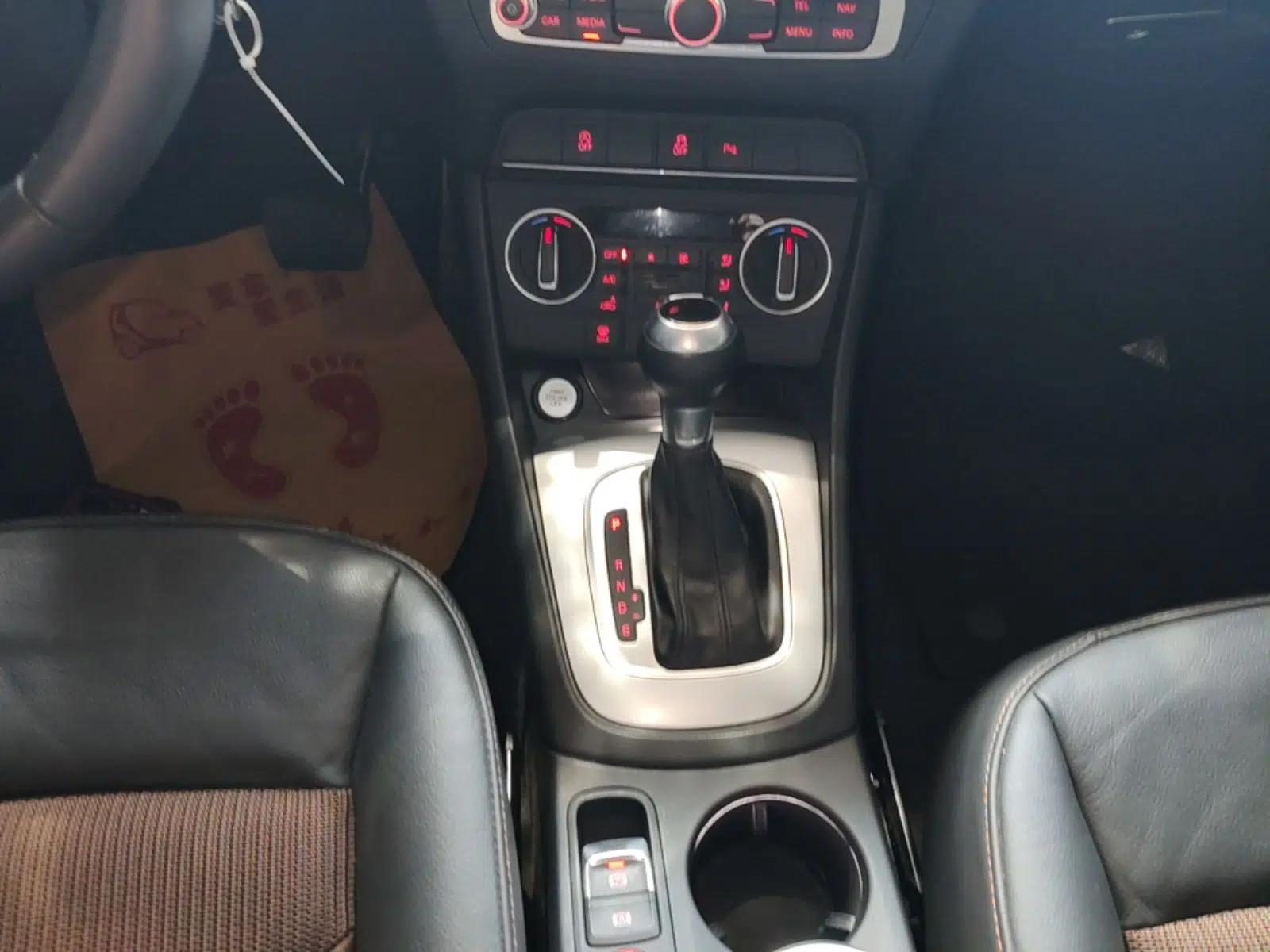 Used Audi Q3 2018 30th Anniversary Edition 35 TFSI Fashion Model — миниатюра 16