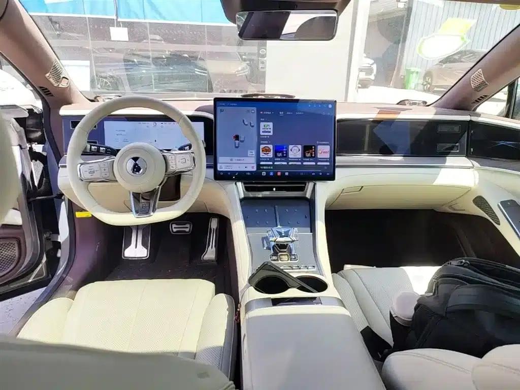 Denza Z9 GT 2024 1100 AWD Max Edition — миниатюра 10